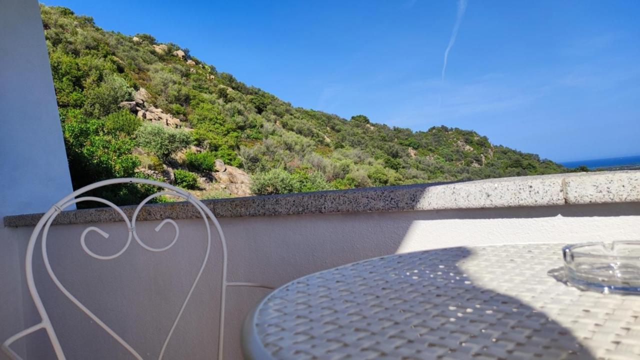 Casa L'Ulivariu Affittacamere San Teodoro  Eksteriør bilde
