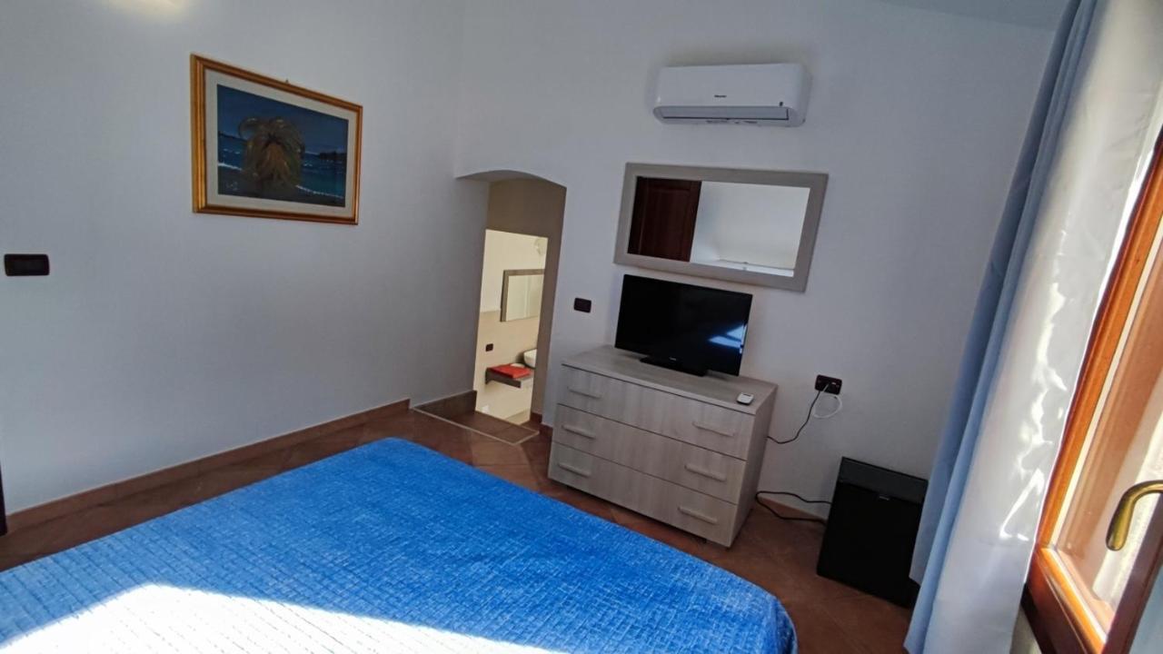 Casa L'Ulivariu Affittacamere San Teodoro  Eksteriør bilde
