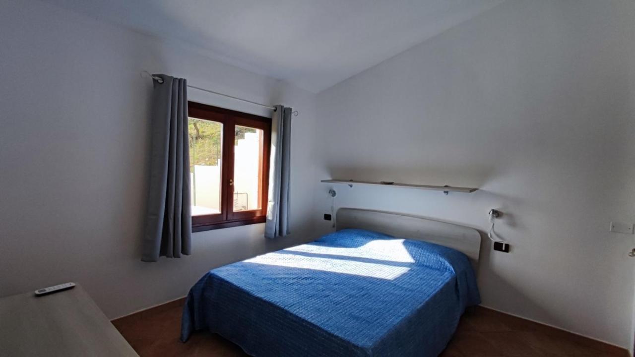Casa L'Ulivariu Affittacamere San Teodoro  Eksteriør bilde