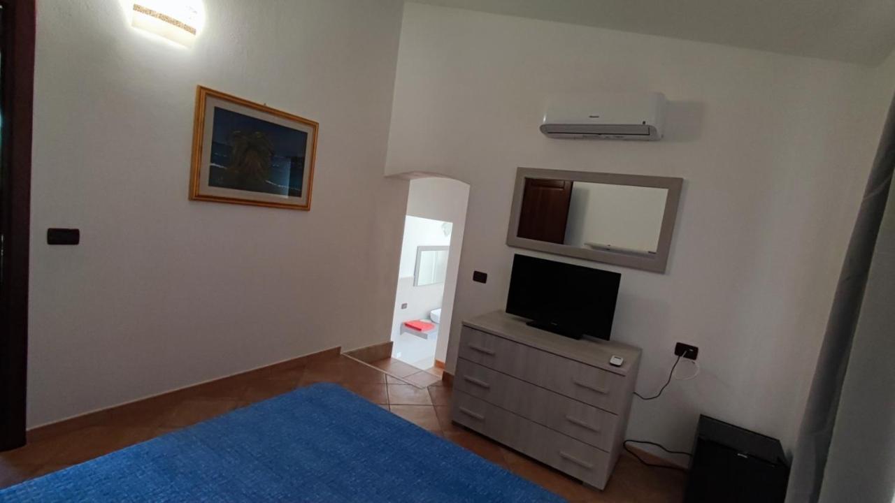 Casa L'Ulivariu Affittacamere San Teodoro  Eksteriør bilde