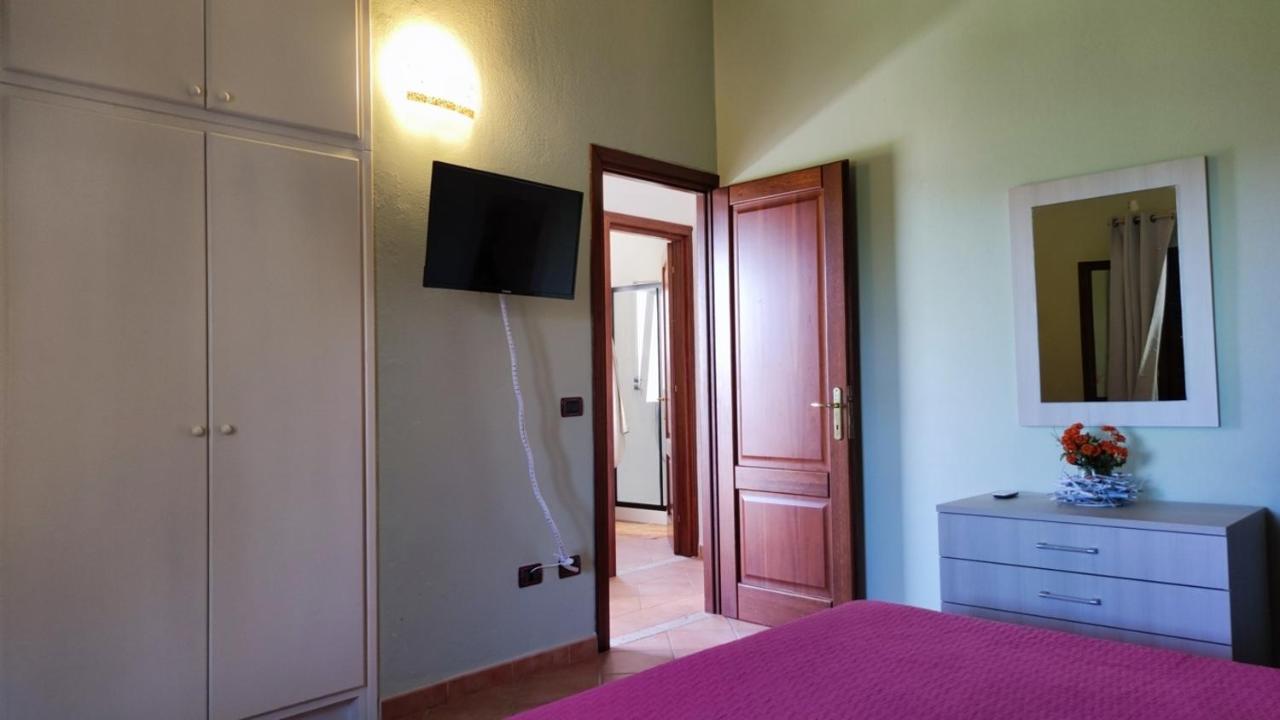 Casa L'Ulivariu Affittacamere San Teodoro  Eksteriør bilde